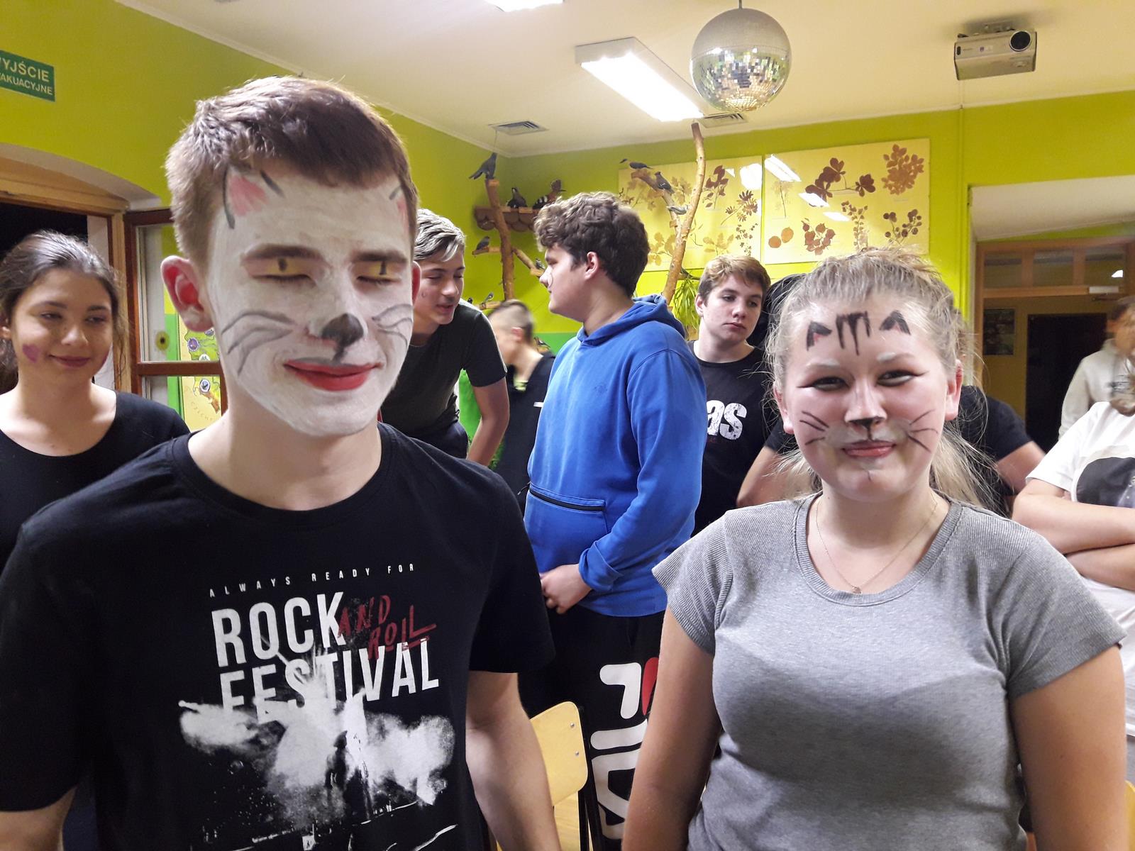 Otrzęsiny klas pierwszych liceum.