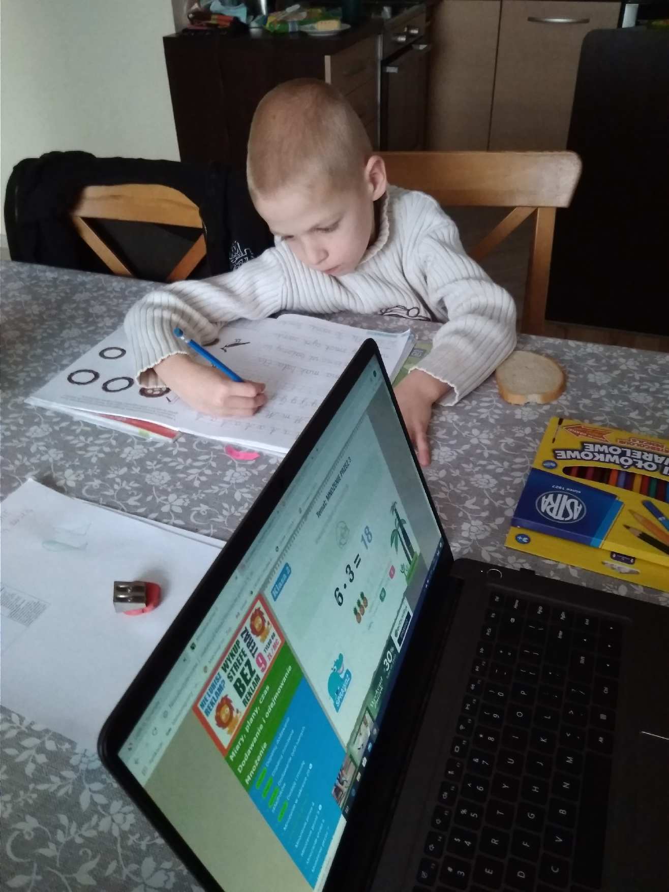 Nauka zdalna w zeróweczce