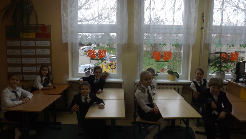 Cieszymy się z nowych okien w klasie II