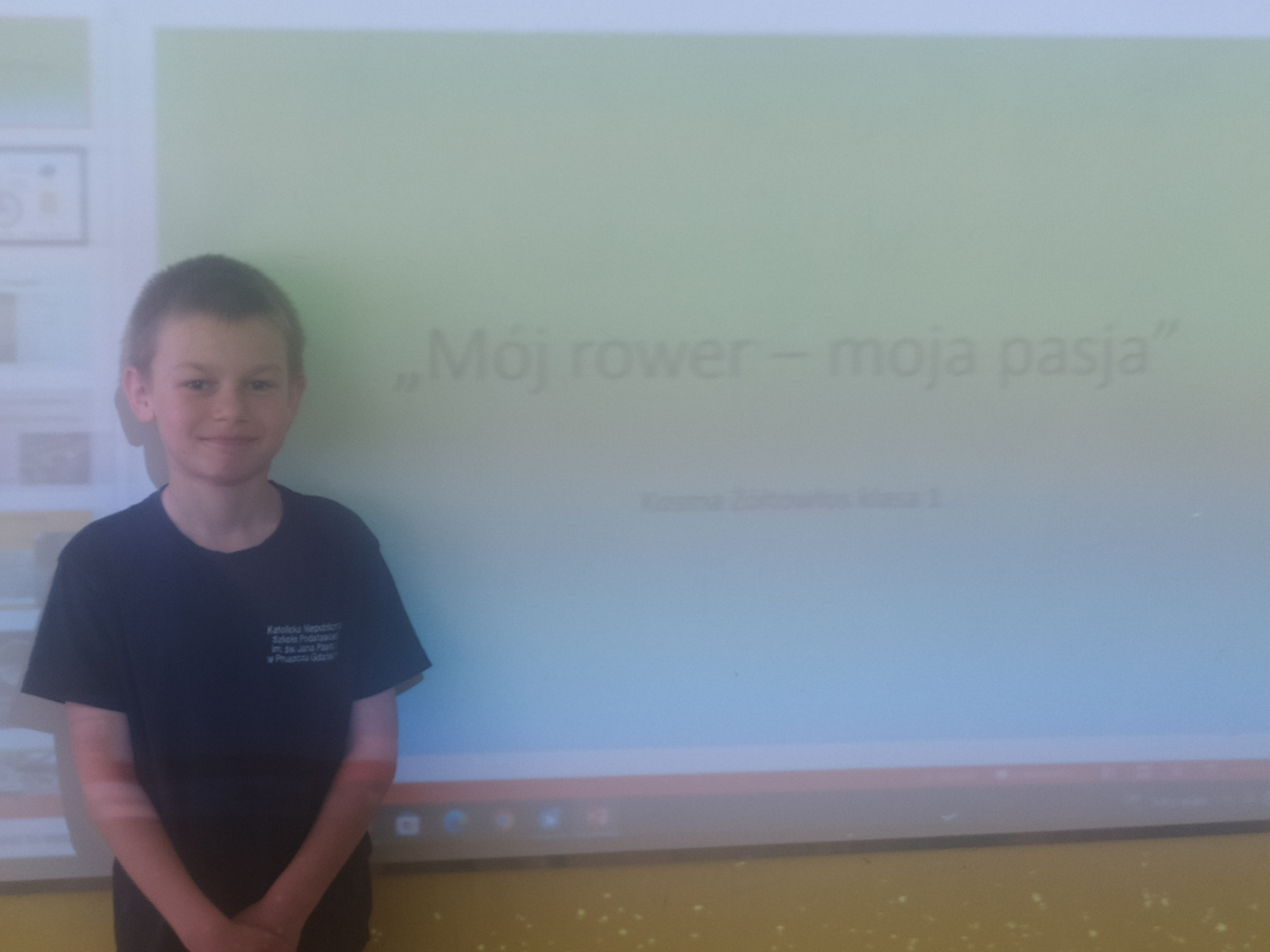 Kosma w roli nauczyciela