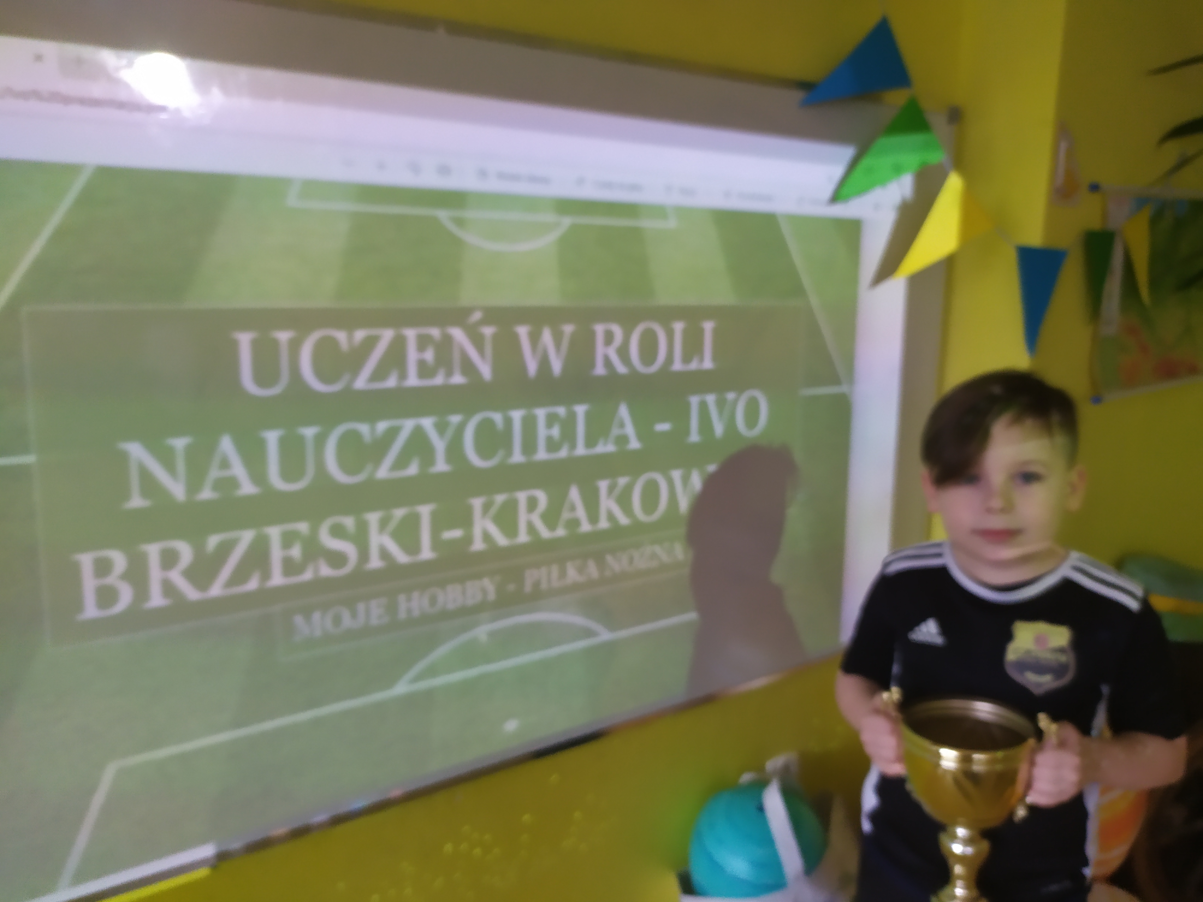 Ivo w roli nauczyciela.