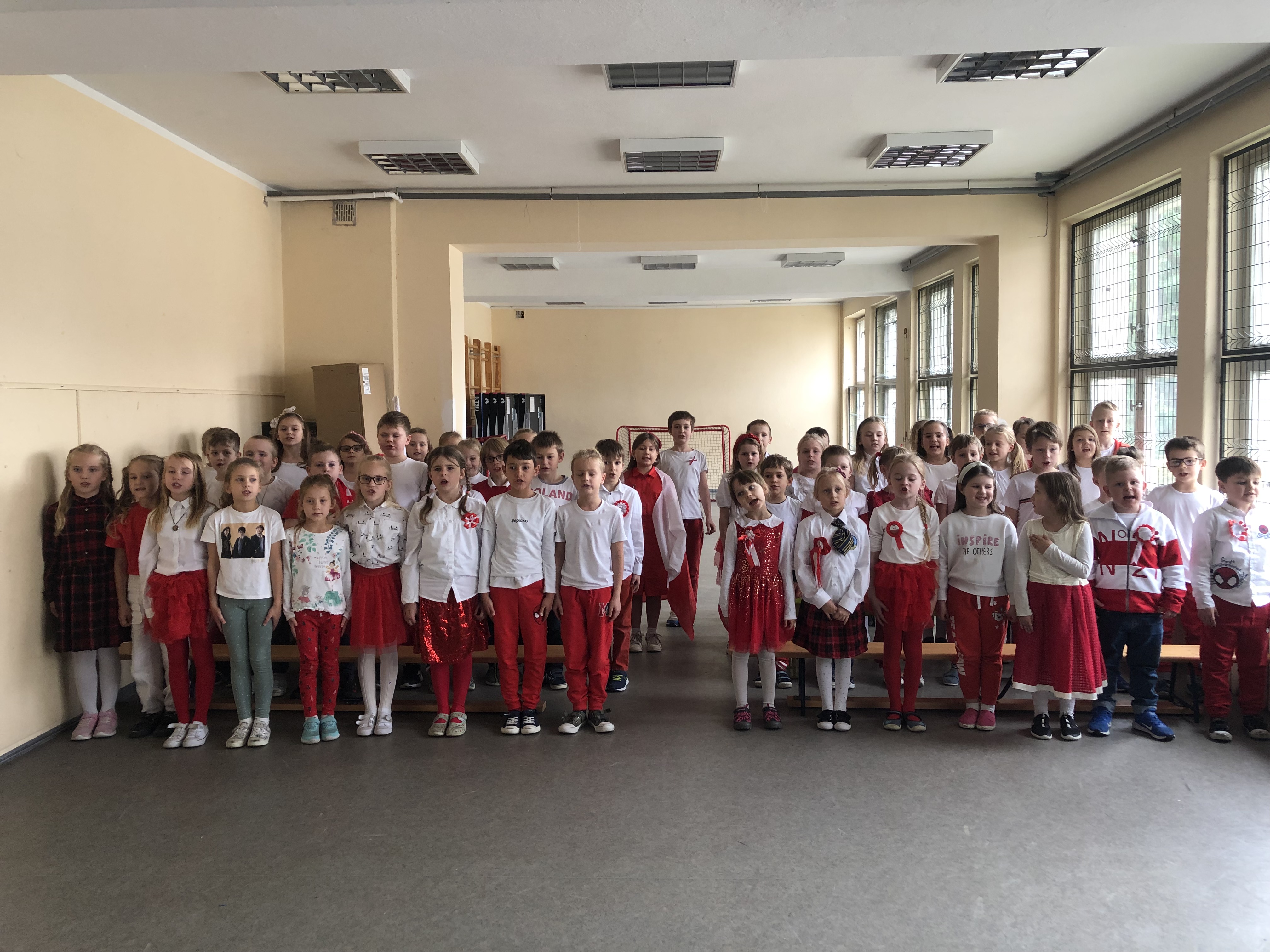 Święto Niepodległości w klasach 0 - III