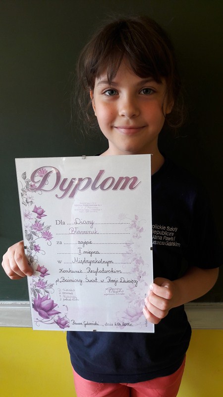 Diana Błaszczuk - II miejsce w Międzyszkolnym Konkursie Recytatorskim